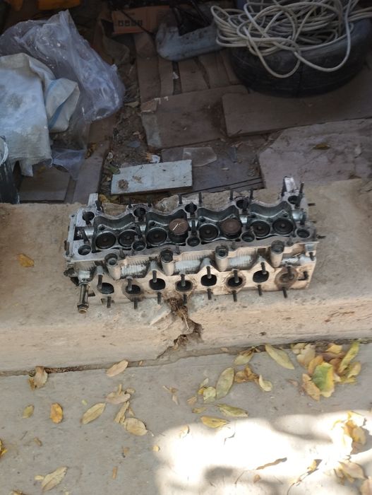 Головка на Ивеко дейли 2, 8 куб