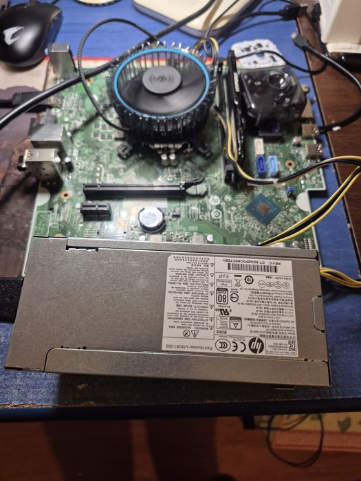 Kit pc hp placa de baza + i3 8100 + sursa