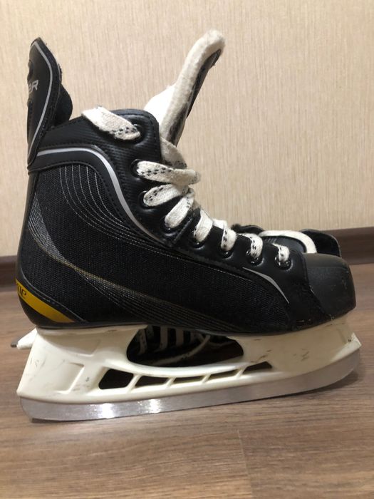 Коньки хоккейные BAUER SUPREME