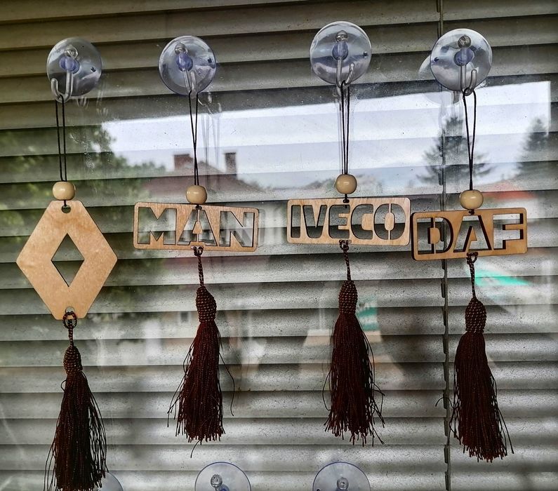 Флагчета с марки на камиони