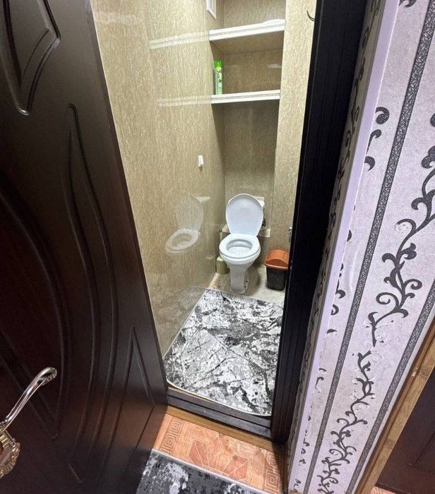 Chilonzor metro Jahon tillari Nizomiy yaqinida kvartira bor