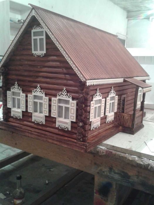 Макеты мечетей, мавзолеев и исторических зданий / Срубы
