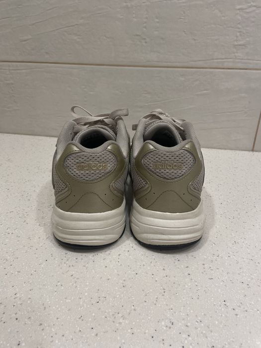 кроссовки adidas унисекс