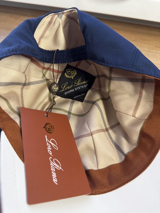 Кепка лоро, Loro