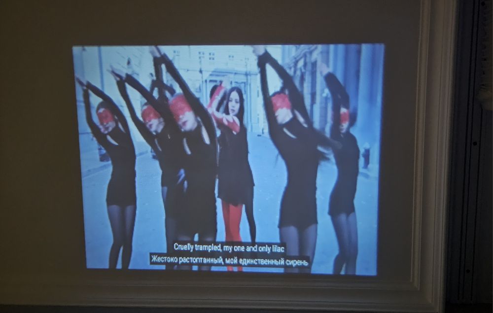 Мини проектор для дома и дачи с колонками