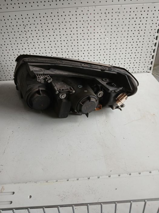 Десен фар Chevrolet Captiva