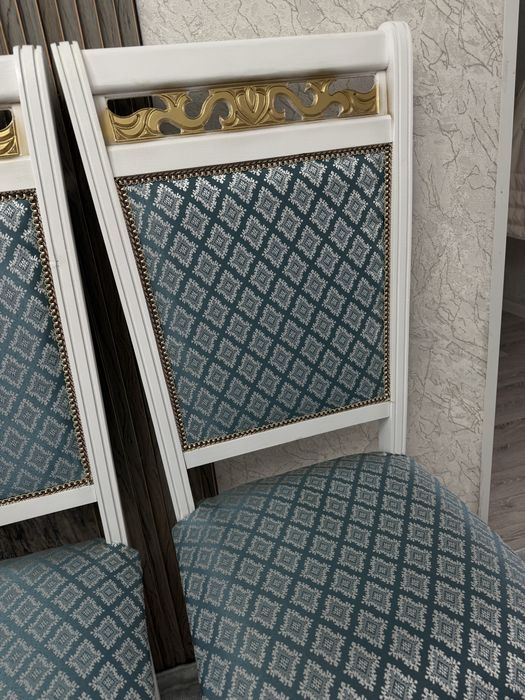 Стулья гостинные