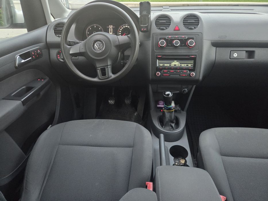Vând Volkswagen Caddy