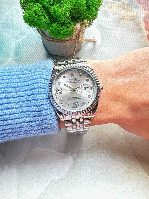 Ceas de mână damă Model 9 – Design Elegant – Cutie Cadou Inclusă