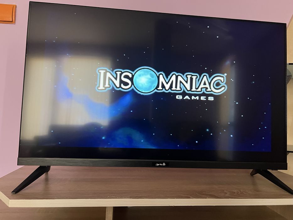 Playstation 2 + 8 Игри