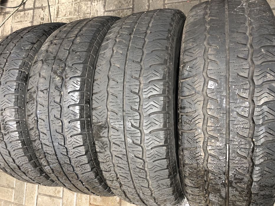 235/65/16С шины б/у на Спринтер
