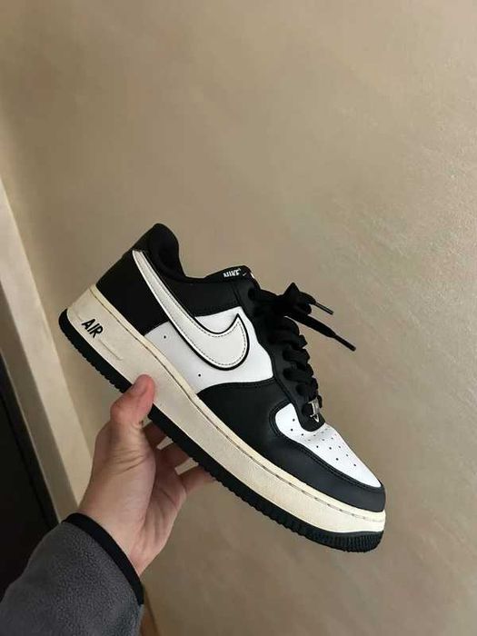 Nike Air Force 1 Low “Panda”