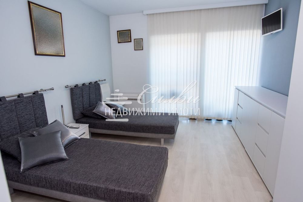 Продава се Къща в Шумен, Болницата - 240 кв.м за 893 €/кв.м - Снимка #12