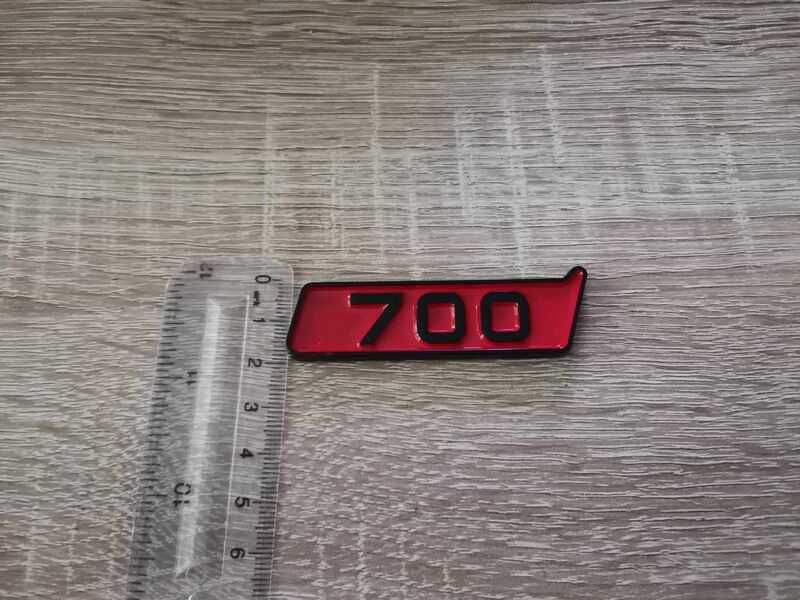 Mercedes Benz BRABUS 700 червено с черно