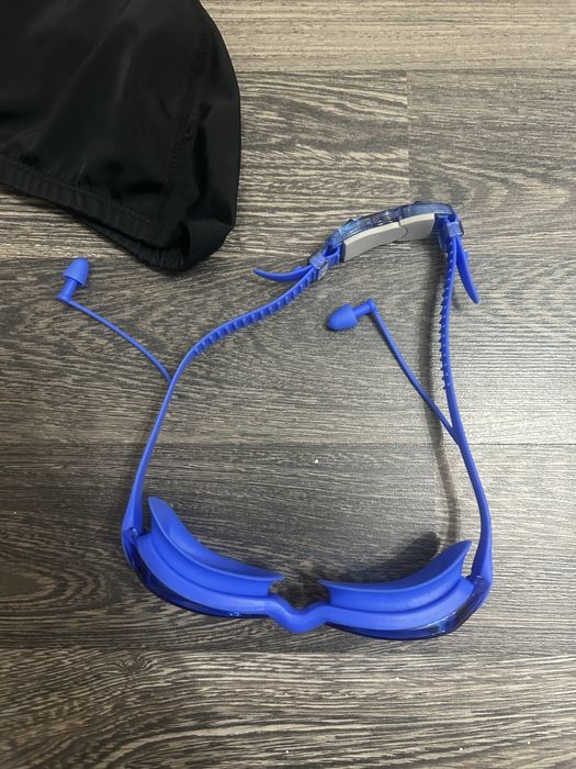 Продам очки для плавания