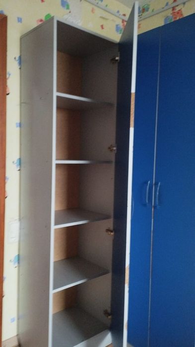 Продам угловой шкаф