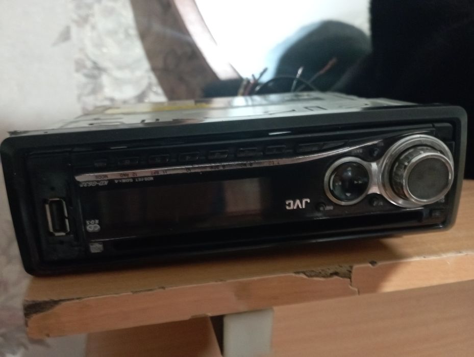 Jvc оригинал отличное состояние флешку подерживает