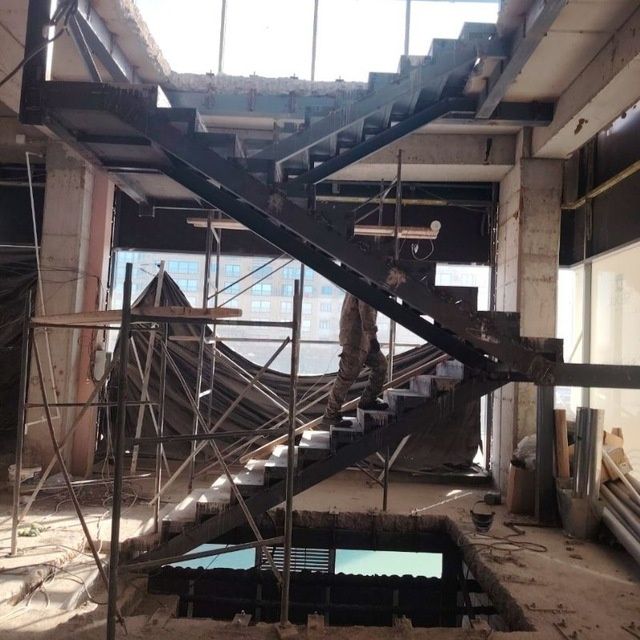 Сваршиклар бригадаси бор.