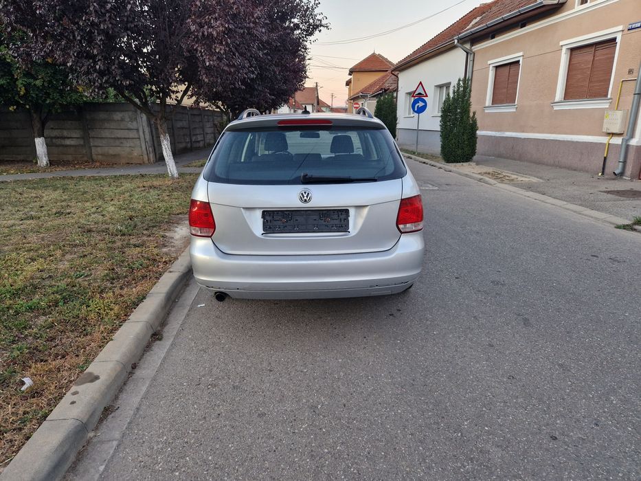 Volkswagen Golf 2011 diesel, 3.228 € — imagine 4