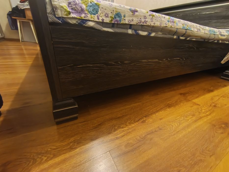 Продается двухспальная кровать