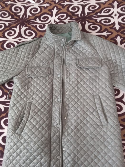 Продам куртку в отличном состоянии.