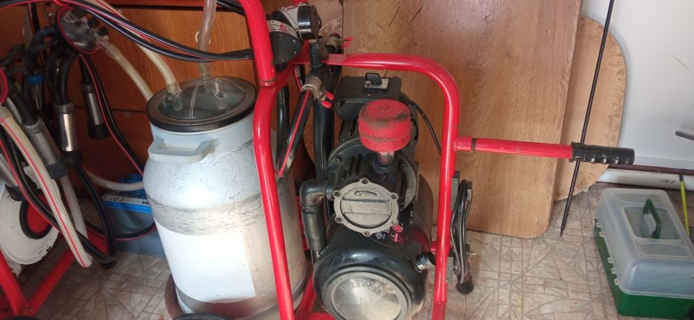 Продам два доильных аппарата