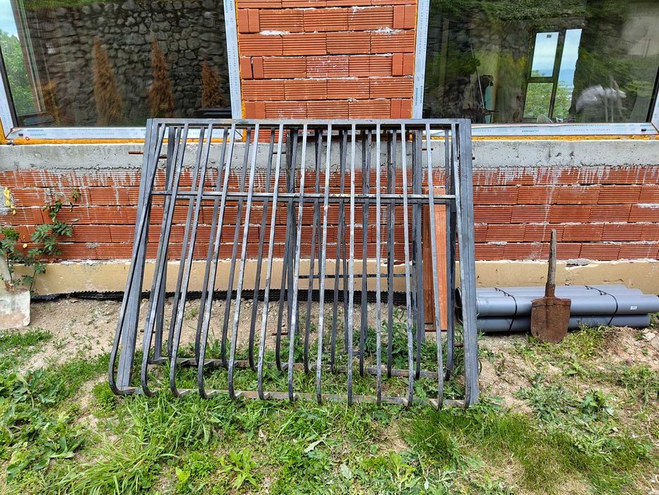 Охранителни решетки плътно ковано желязо