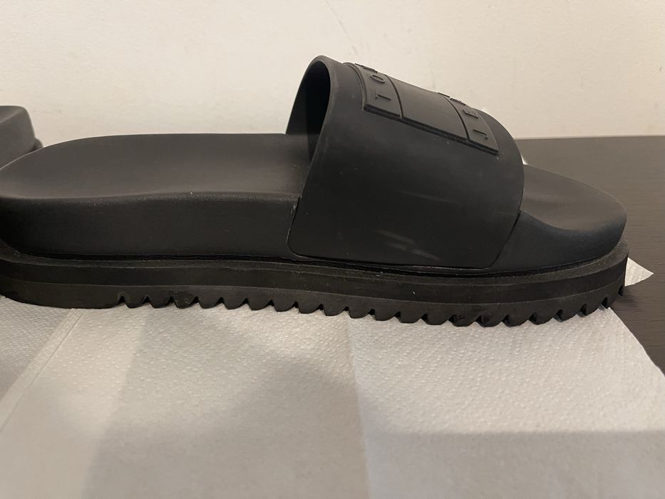 Vând papuci Tommy Hilfiger nr.37