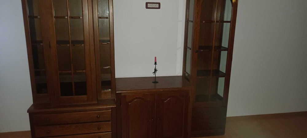 Vand mobila veche de sufragerie