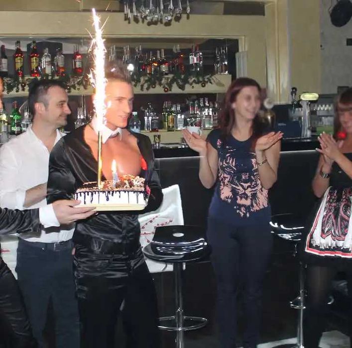 Striperi pentru evenimente