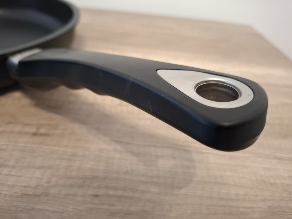 Tigaie aluminiu cu capac, 26cm, inaltime 5 cm - AMT Gastroguss