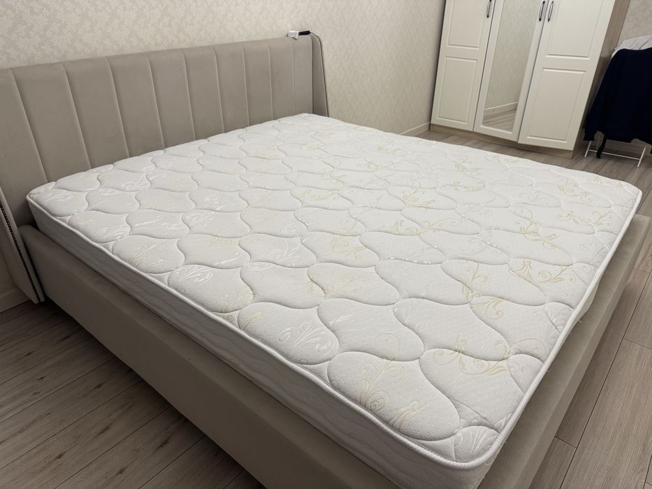 Продам матрас 180х200