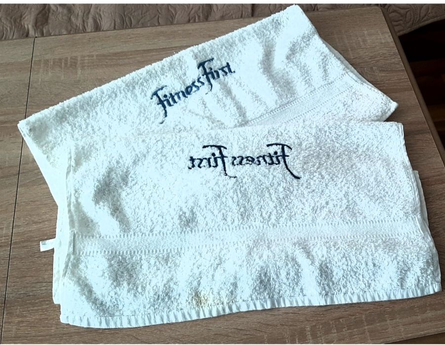 Две хавлиени кърпи за фитнес и 6бр малки