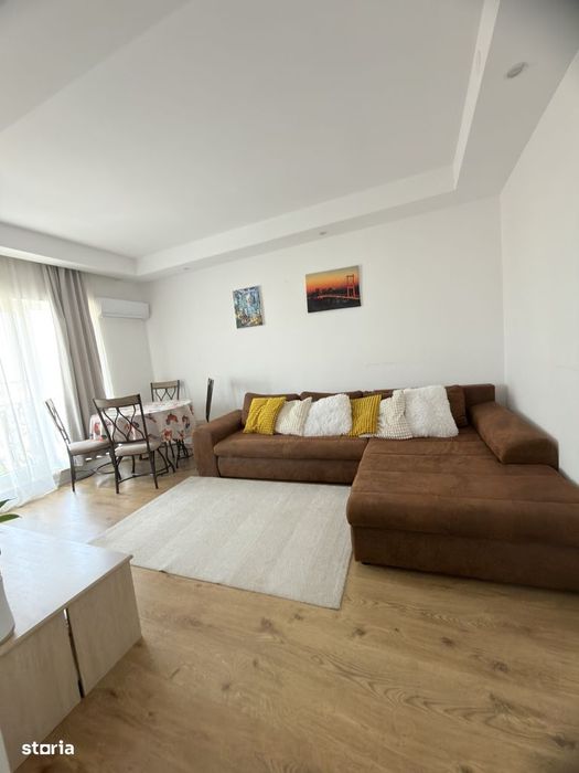 Ap. 2 camere,mobilat,bucatarie separata,balcon, parcare, în Cosmopolis