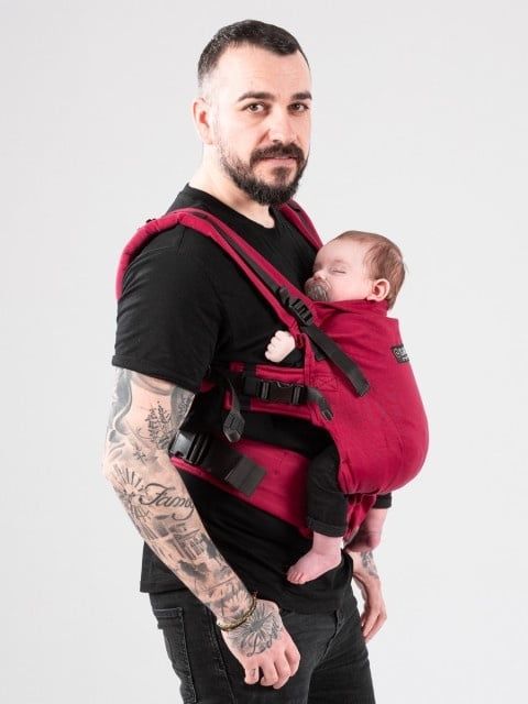 Marsupiu Isara The One, Scarlet