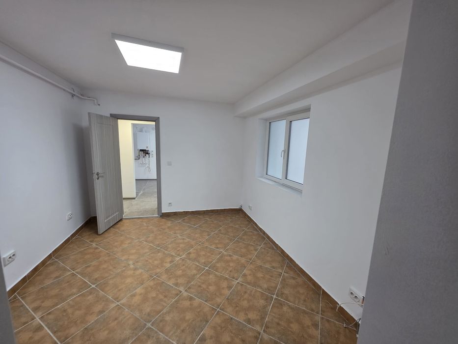 Inchiriere spatiu comercial-birouri