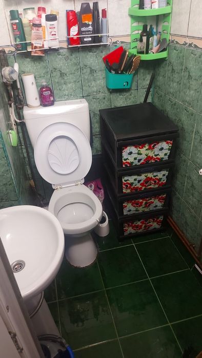 Vând apartament Str.Crizantemelor  sector 5