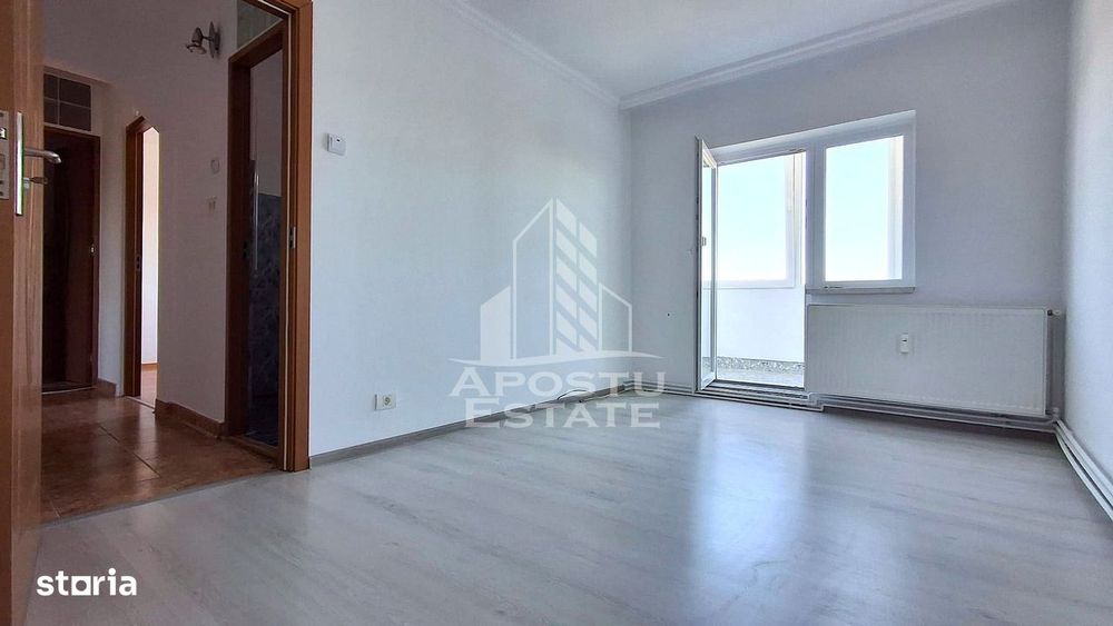 Apartament 3 camere,decomandat, nemobilat, Confectii