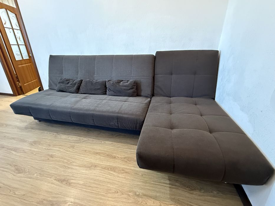 Срочно продам диван