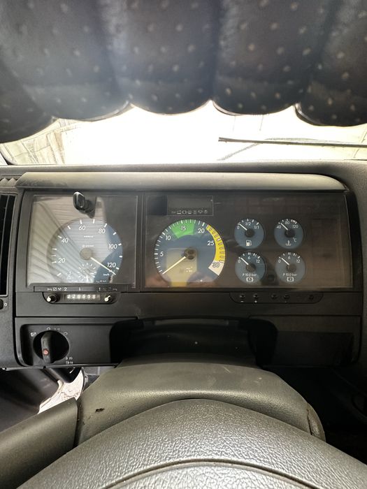 Шиток приборов мерседес Атего