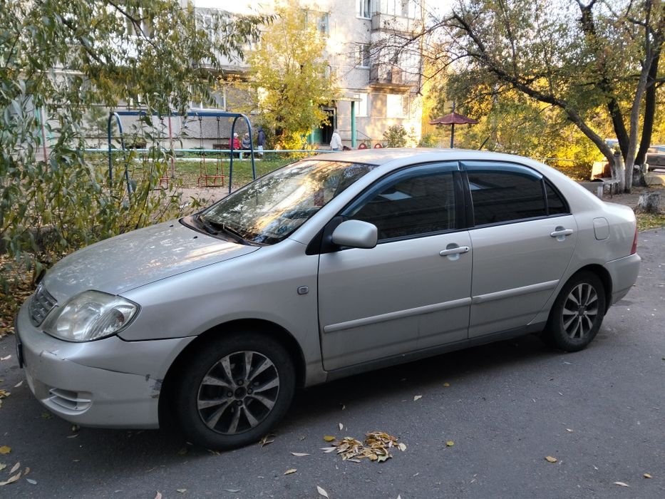 Тойота королла 2005