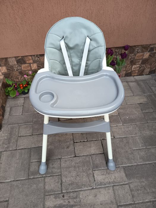 Scaun de masă bebe
