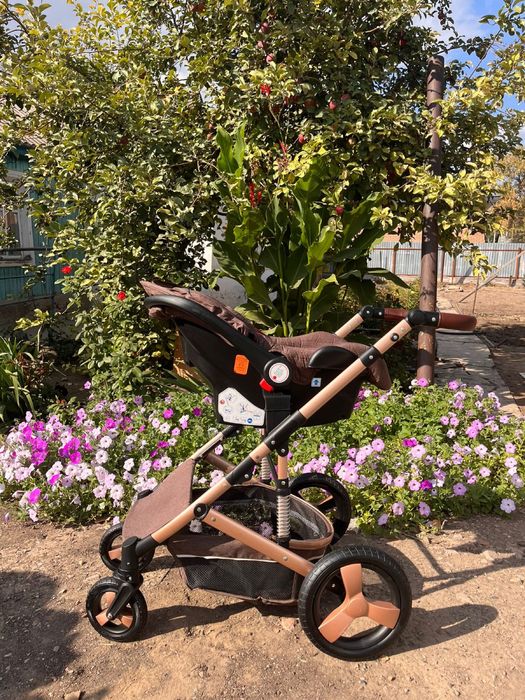 Детская коляска-трансформер