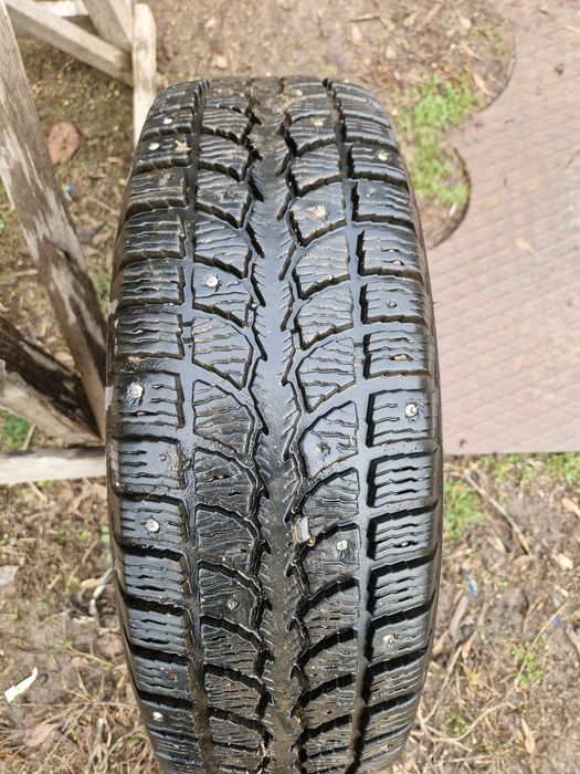 Зимняя резина на ваз 1 шт