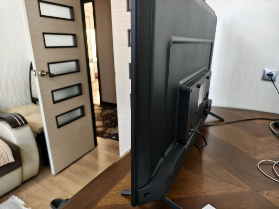 Продам телевизор Phillips 43 дюйма. Smart tv