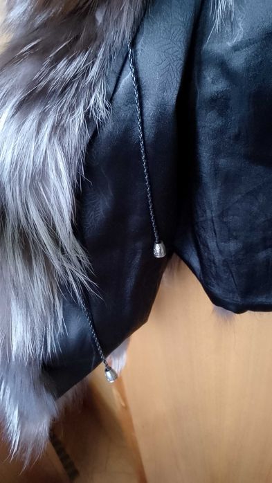 Дамски елеци и грейки