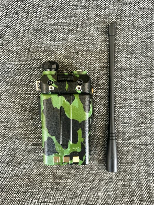 Baofeng UV-5R.