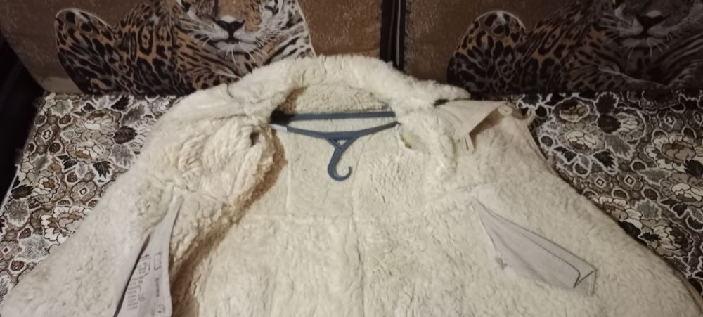 Куртки  утеплит-е.