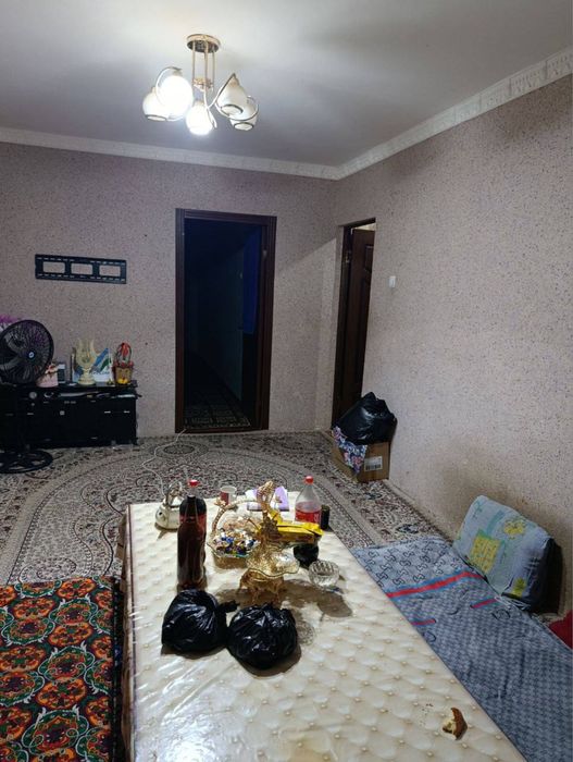 Чирчик 4 м/р 2х сотилади Нархи 25.000$ Бош толов ва паспорт бр Ипотека