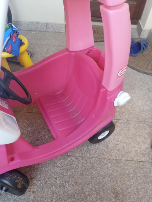 Mașinuță Little tikes